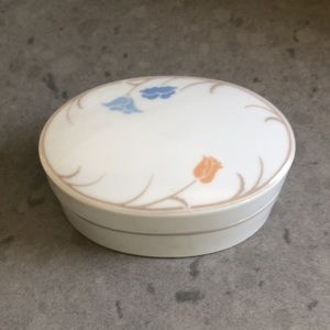 Dansk Tivoli Belle Fleurs trinket box